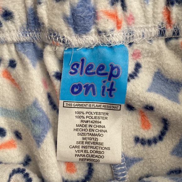 Sleep On It Snowmen “HoliYay!” Pajama Set - Picture 4 of 9